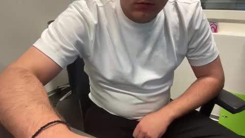 Snapshot of hornyboy95300 chatting on 12.11.24 hornyboy95300 online show from 12.11.24