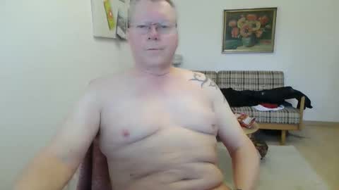 Snapshot of hornydick874303 chatting on 01.18.26 Meikelmeier online show from 01.18.26