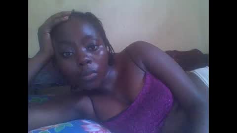 hornygal001 online show from 12.07.24