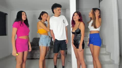 left to right  april- giorgia - riley - annie online show from 02.02.25