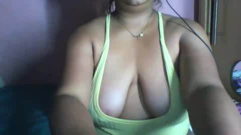 Snapshot of hornymood30 chatting on 12.01.25 Hornymood30 online show from 12.01.25