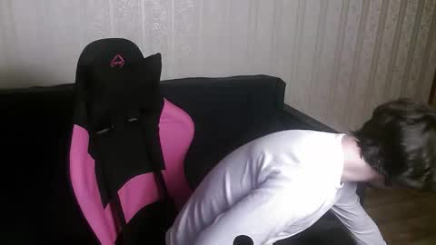 Snapshot of hornymorni chatting on 10.23.25 fergus online show from 10.23.25