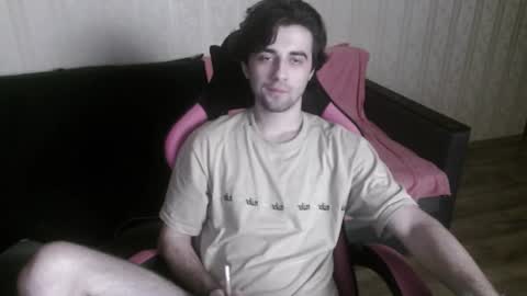 Snapshot of hornymorni chatting on 11.23.25 fergus online show from 11.23.25