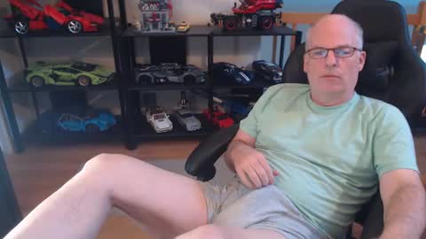 Snapshot of hornynthick70 chatting on 12.22.24 hornynthick70 online show from 12.22.24