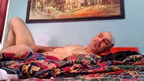 Snapshot of hornysaint310 chatting on 09.08.25 hornysaint310 online show from 09.08.25