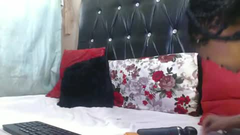 Snapshot of hornysnowie23x chatting on 10.07.25 hornysnowie23x online show from 10.07.25