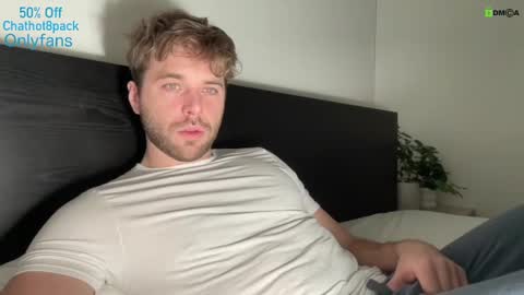 Snapshot of hot8pack01 chatting on 12.09.24 Edward aka Wolf online show from 12.09.24