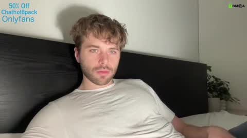 Snapshot of hot8pack01 chatting on 12.31.24 Edward aka Wolf online show from 12.31.24