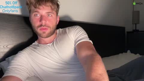 Snapshot of hot8pack01 chatting on 09.11.25 Edward aka Wolf online show from 09.11.25