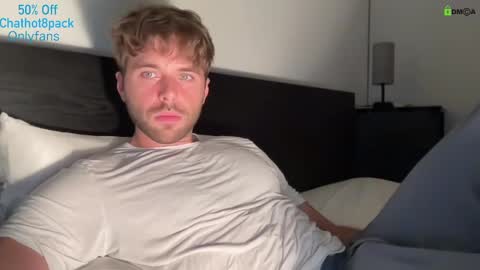 Snapshot of hot8pack01 chatting on 09.23.25 Edward aka Wolf online show from 09.23.25