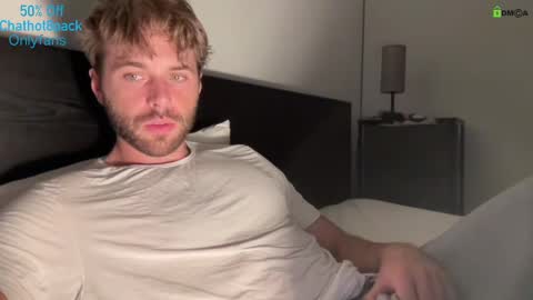 Snapshot of hot8pack01 chatting on 09.30.25 Edward aka Wolf online show from 09.30.25