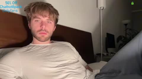 Snapshot of hot8pack01 chatting on 11.10.25 Edward aka Wolf online show from 11.10.25