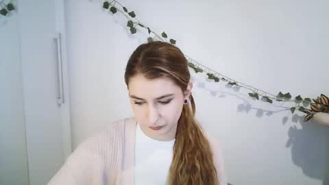 Snapshot of hot_1nina chatting on 02.18.26 NINA online show from 02.18.26