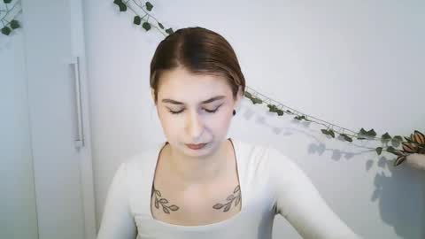 Snapshot of hot_1nina chatting on 02.19.26 NINA online show from 02.19.26