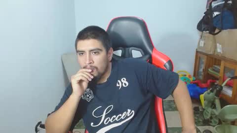 Snapshot of hot__husbands chatting on 11.28.25 hot__husbands online show from 11.28.25