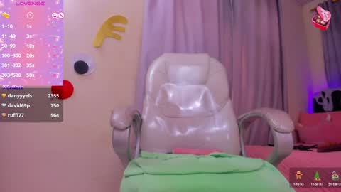 VALENTINA online show from 12.28.24