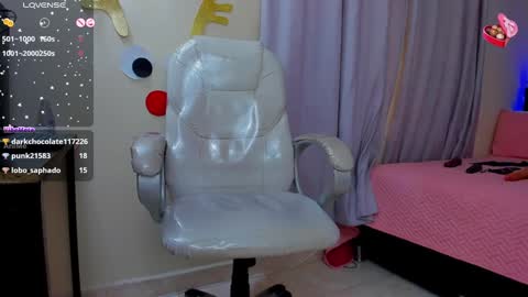 VALENTINA online show from 01.05.25