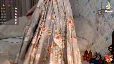 Snapshot of hot_best_lovers_ chatting on 12.14.24 Liza online show from 12.14.24