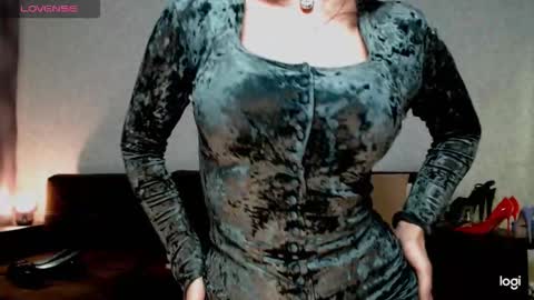 Snapshot of hot_best_lovers_ chatting on 10.28.25 Liza online show from 10.28.25