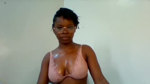 Snapshot of hot_cammy08 chatting on 06.17.26 sweet cammy online show from 06.17.26