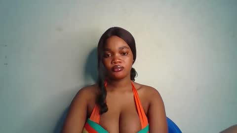 Snapshot of hot_choccoolate chatting on 05.31.26 Zarah online show from 05.31.26