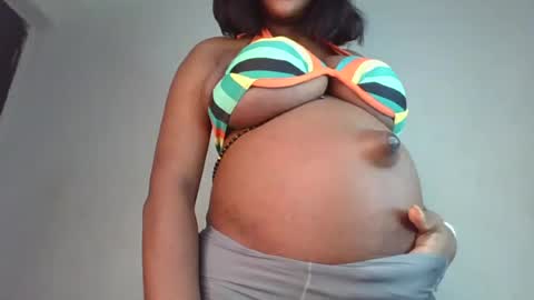 Snapshot of hot_choccoolate chatting on 07.28.26 Zarah online show from 07.28.26