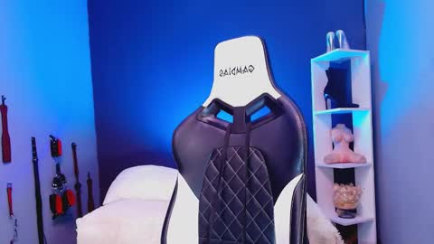 hot chocolate 4u online show from 12.05.25