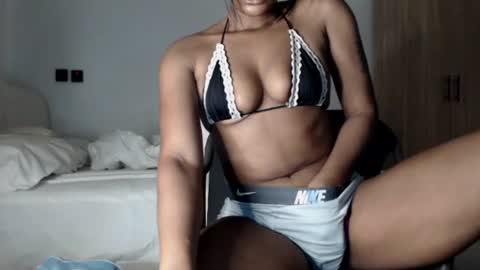 Snapshot of hot_chocoxxxx chatting on 07.28.26 sonia mis choco online show from 07.28.26