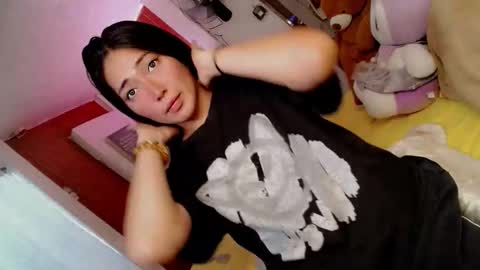 its me CLAUDIA online show from 05.08.26