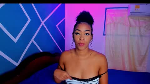 Hot Couple online show from 09.25.25