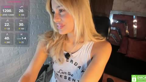 Snapshot of hot_cupid01 chatting on 04.24.26 Valery online show from 04.24.26
