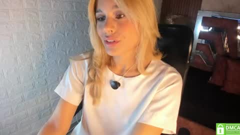 Snapshot of hot_cupid01 chatting on 04.27.26 Valery online show from 04.27.26