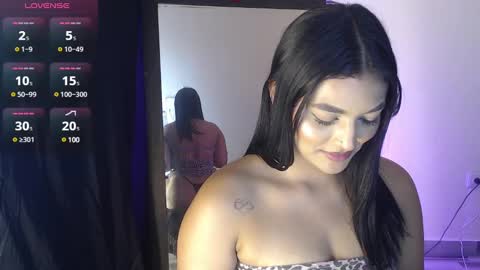 K E N D A L L online show from 01.17.25