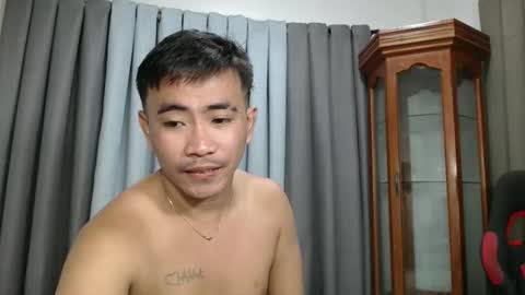 hot_khevin online show from 10.18.25