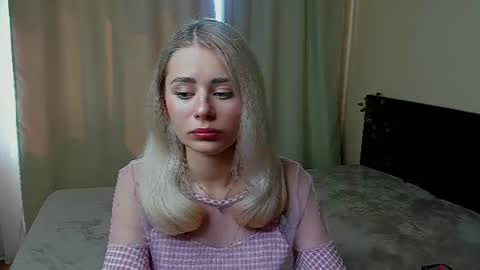 Snapshot of hot_kittie_hot chatting on 07.13.26 hot_kittie_hot online show from 07.13.26