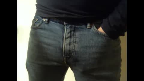 Snapshot of hot_lars chatting on 12.16.24 Lars online show from 12.16.24