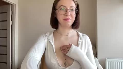 Lina online show from 01.15.25