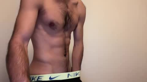 Snapshot of hot_men_athlete chatting on 10.24.25 hot_men_athlete online show from 10.24.25