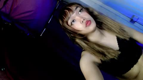 hot_moma69 online show from 04.09.26