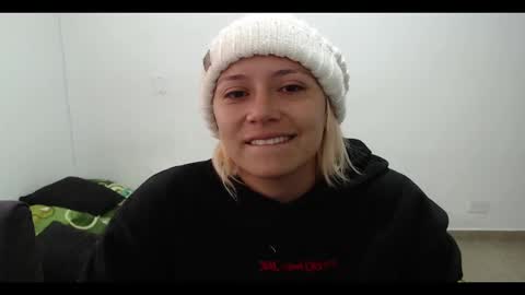 Mia online show from 02.19.25