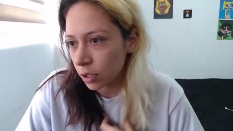 Mia online show from 10.15.25