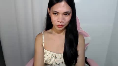 Snapshot of hot_pauline chatting on 05.13.26 hot_pauline online show from 05.13.26