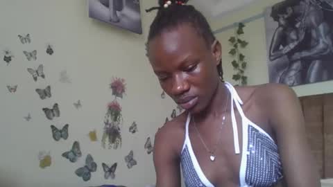 hot petite100 online show from 11.25.25