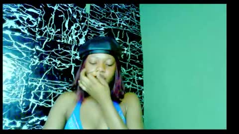 Snapshot of hot_stellaa chatting on 12.24.24 Stella online show from 12.24.24