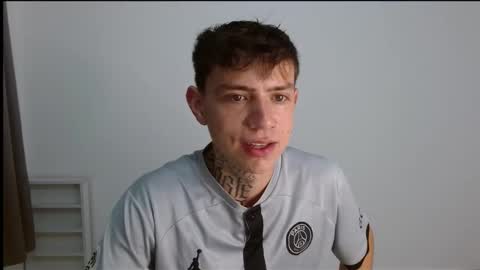 Snapshot of hot_teo_ chatting on 11.26.25 Mateo online show from 11.26.25