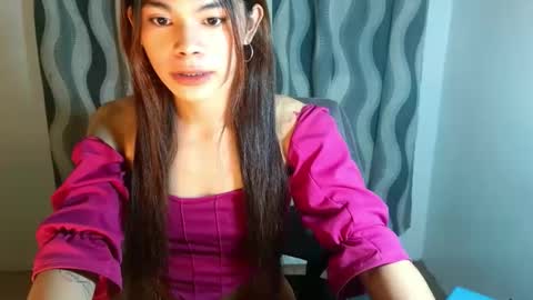 Snapshot of hot_yanna143 chatting on 04.12.26 Yanna online show from 04.12.26