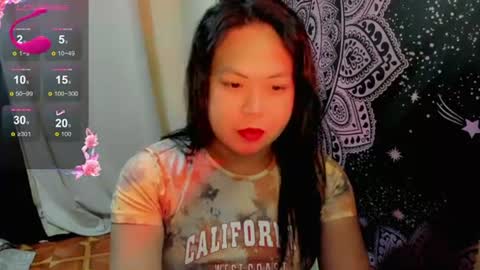Snapshot of hotasian_mama chatting on 07.14.26 Grace online show from 07.14.26