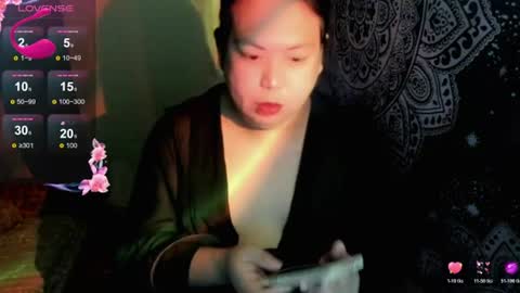 Snapshot of hotasian_mama chatting on 07.19.26 Grace online show from 07.19.26