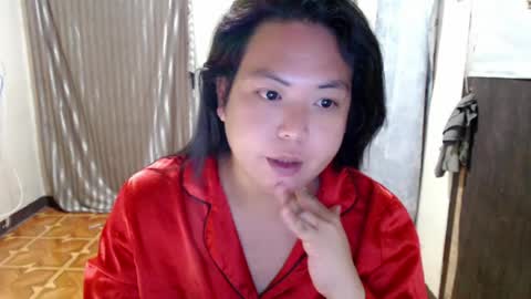 Snapshot of hotasian_mama chatting on 07.19.26 Grace online show from 07.19.26