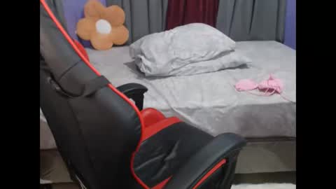 hotasian_pinky online show from 03.25.26